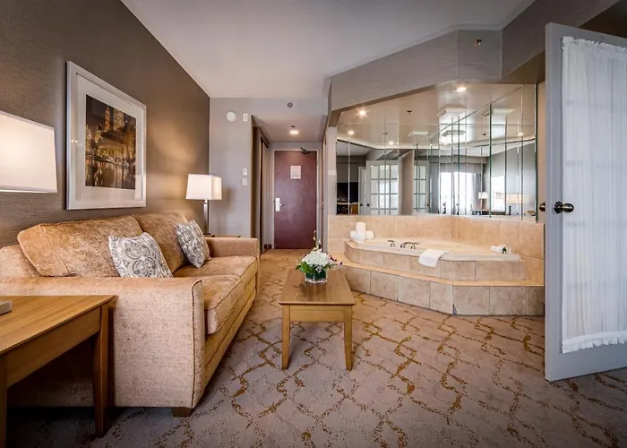 Deluxe King Suite
