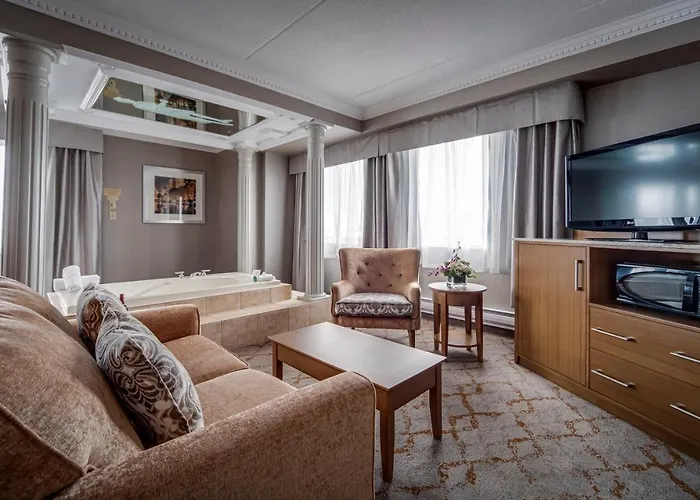 Luxury King Suite
